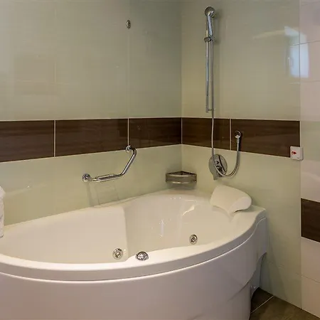 Hotel New Splendid & - Adults Only 4*