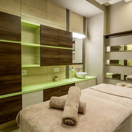 New Splendid & - Adults Only Mamaia